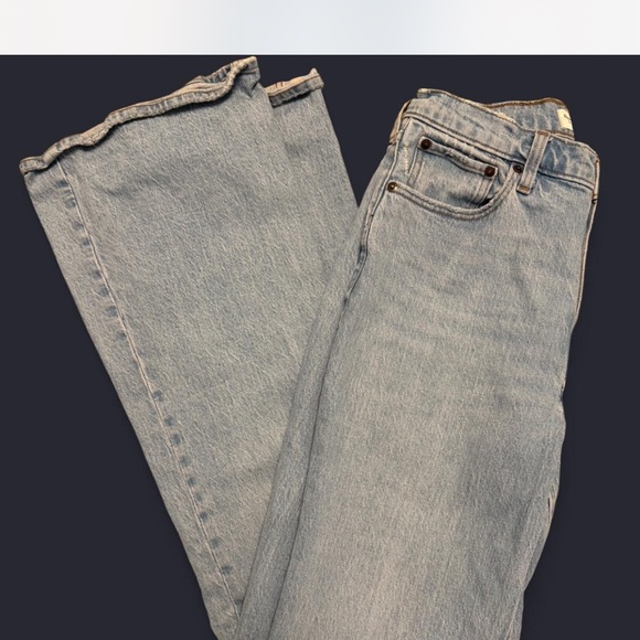 Abercrombie & Fitch The Vintage Flare High Rise Jeans - Picture 3 of 6